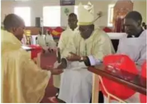 fr-nwosu-during-his-ordination-in-tanzania-7722426